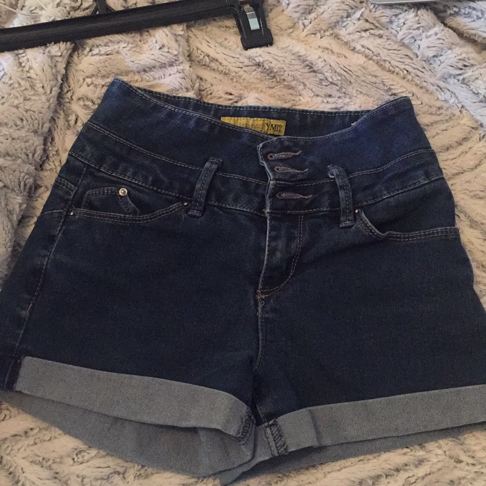 High wasted shorts